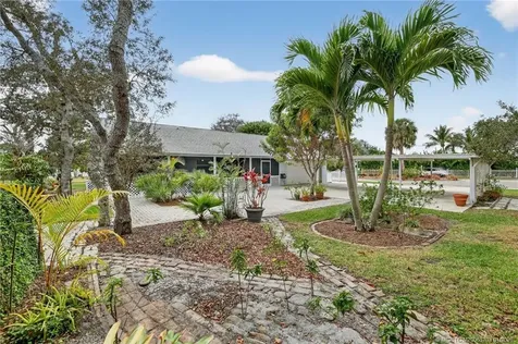 9496 SE Park Street Hobe Sound FL 33455