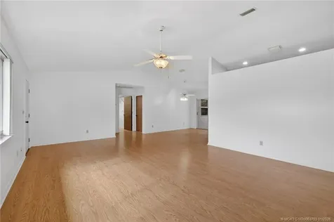 9496 SE Park Street Hobe Sound FL 33455
