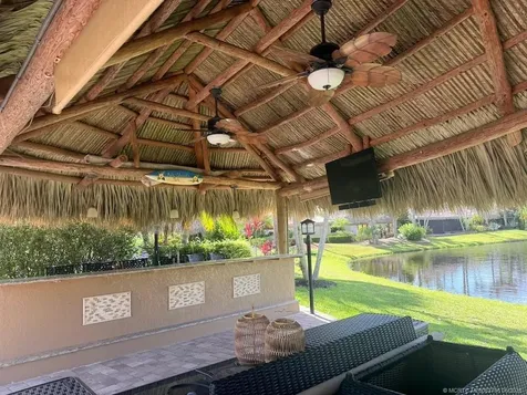 464 NW Sandtrap Lane Port St Lucie FL 34986