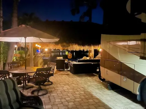 464 NW Sandtrap Lane Port St Lucie FL 34986