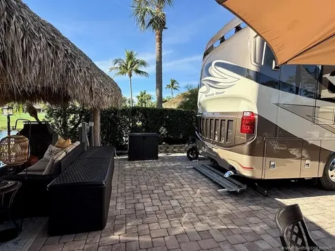 464 NW Sandtrap Lane Port St Lucie FL 34986