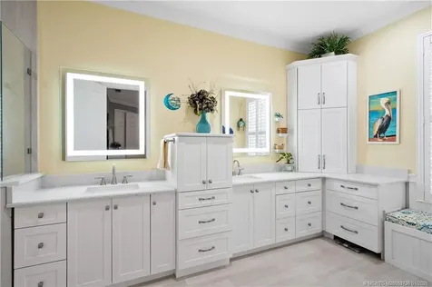 4 Lantana Lane Sewalls Point FL 34996