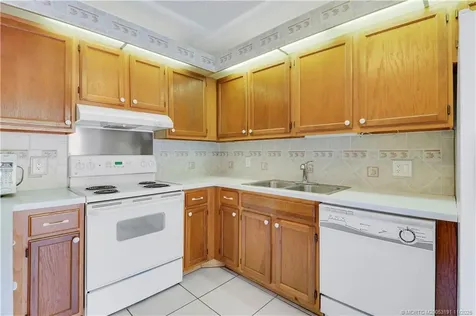 5662 SE Windsong Lane Stuart FL 34997