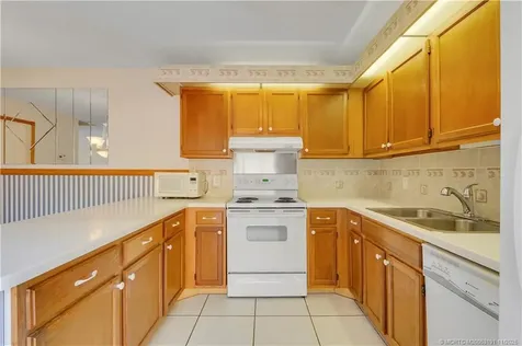 5662 SE Windsong Lane Stuart FL 34997