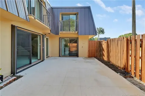 5662 SE Windsong Lane Stuart FL 34997