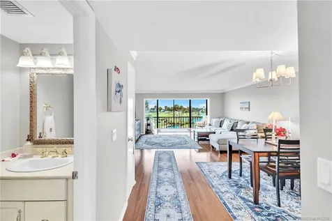 5556 NE Gulfstream Way Hutchinson Island FL 34996