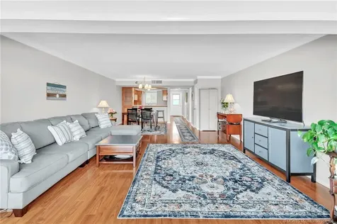 5556 NE Gulfstream Way Hutchinson Island FL 34996