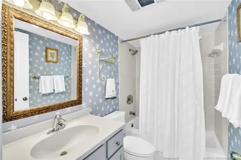 5556 NE Gulfstream Way Hutchinson Island FL 34996