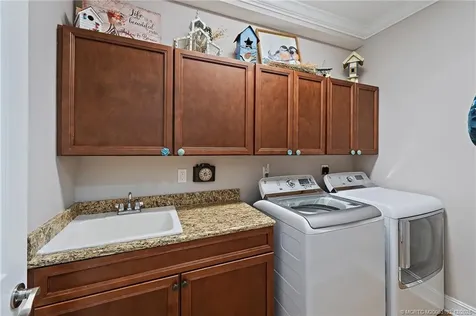 6196 NW Cullen Way Port St Lucie FL 34983