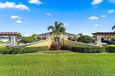 6196 NW Cullen Way Port St Lucie FL 34983