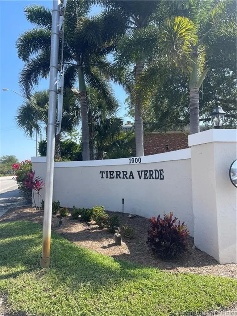 1900 S Kanner Highway Stuart FL 34994