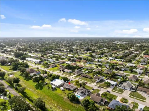 372 SE Oakridge Drive Port St Lucie FL 34984