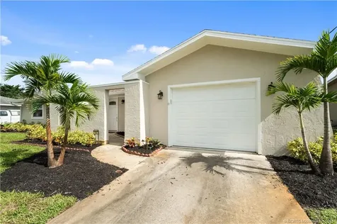 372 SE Oakridge Drive Port St Lucie FL 34984