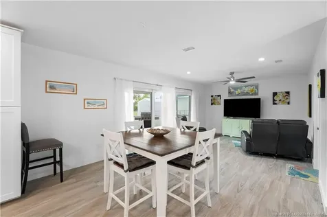 372 SE Oakridge Drive Port St Lucie FL 34984