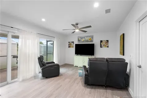 372 SE Oakridge Drive Port St Lucie FL 34984