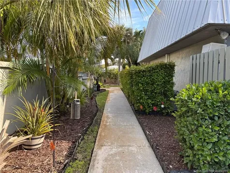 3828 SE Jefferson Street Stuart FL 34997