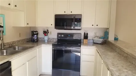 3828 SE Jefferson Street Stuart FL 34997