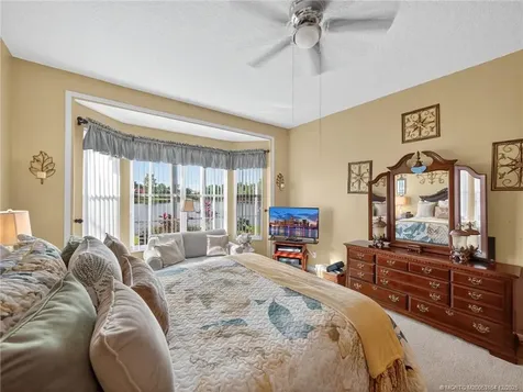 618 SW Lake Charles Circle Port St Lucie FL 34986