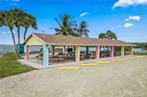 5092 SE Nassau Terrace Stuart FL 34997