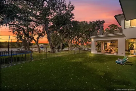 178 SE Via Lago Garda Port St Lucie FL 34952