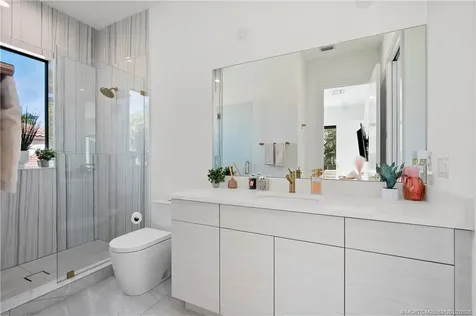 178 SE Via Lago Garda Port St Lucie FL 34952