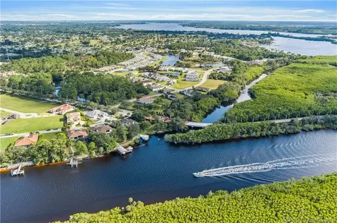 178 SE Via Lago Garda Port St Lucie FL 34952