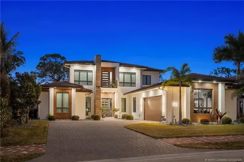 178 SE Via Lago Garda Port St Lucie FL 34952