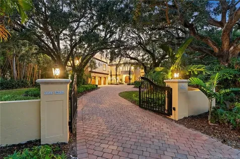 11 Wendy Lane Stuart FL 34996