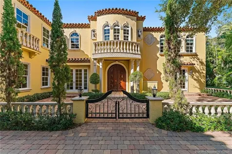 11 Wendy Lane Stuart FL 34996