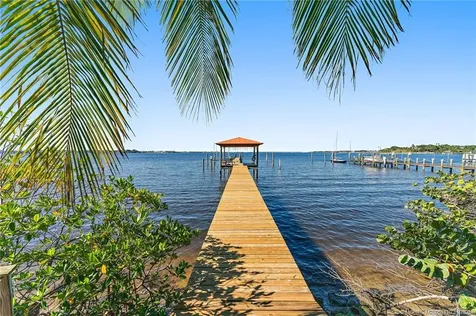 11 Wendy Lane Stuart FL 34996