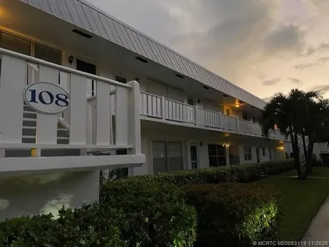 2929 SE Ocean Boulevard Stuart FL 34996