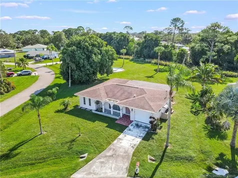 201 SE Camino Court Port St Lucie FL 34952