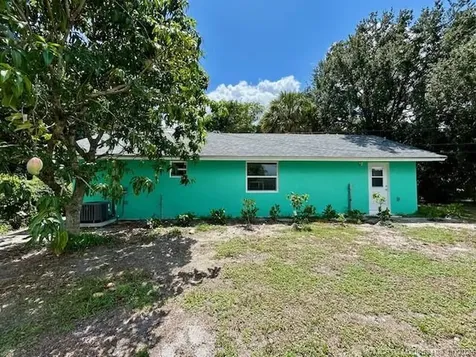 813 SE 13th Street Stuart FL 34994