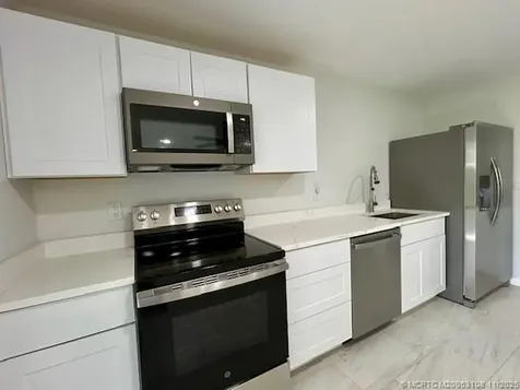 813 SE 13th Street Stuart FL 34994