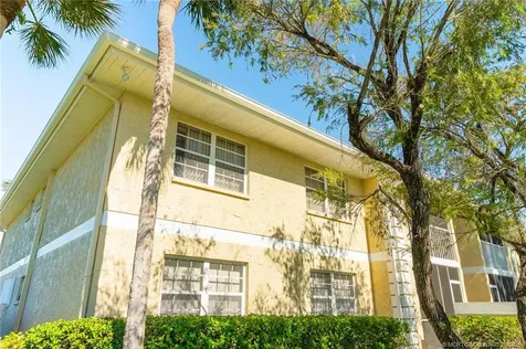 1537 SE Royal Green Circle Port St Lucie FL 34952