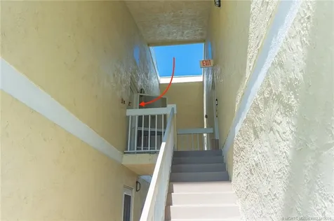 1537 SE Royal Green Circle Port St Lucie FL 34952