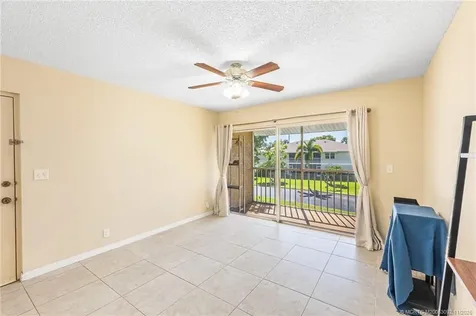 1537 SE Royal Green Circle Port St Lucie FL 34952