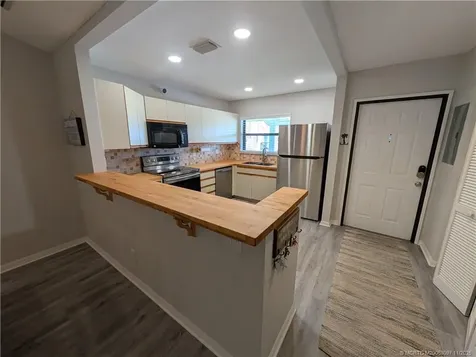 1200 SE Parkview Place Stuart FL 34994