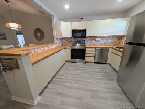 1200 SE Parkview Place Stuart FL 34994