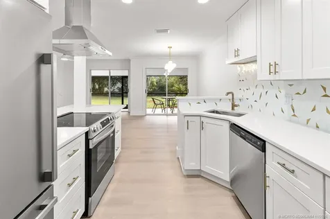 652 NE Wax Myrtle Way Jensen Beach FL 34957