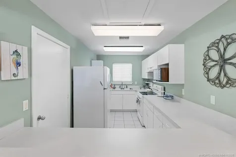 652 NE Wax Myrtle Way Jensen Beach FL 34957