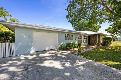 477 SW Seabreeze Lane Port St Lucie FL 34983
