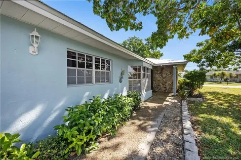 477 SW Seabreeze Lane Port St Lucie FL 34983