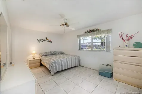 477 SW Seabreeze Lane Port St Lucie FL 34983