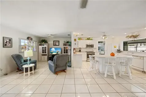 477 SW Seabreeze Lane Port St Lucie FL 34983