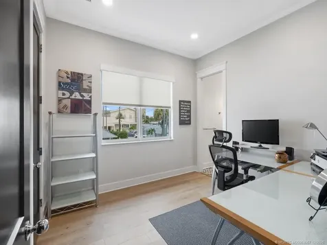 417 SW Akron Avenue Stuart FL 34994