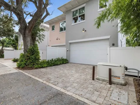 417 SW Akron Avenue Stuart FL 34994