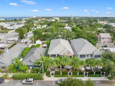 417 SW Akron Avenue Stuart FL 34994