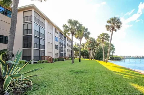 4720 NE Sandpebble Trace Stuart FL 34996