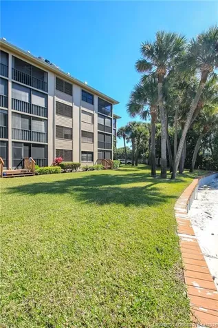 4720 NE Sandpebble Trace Stuart FL 34996